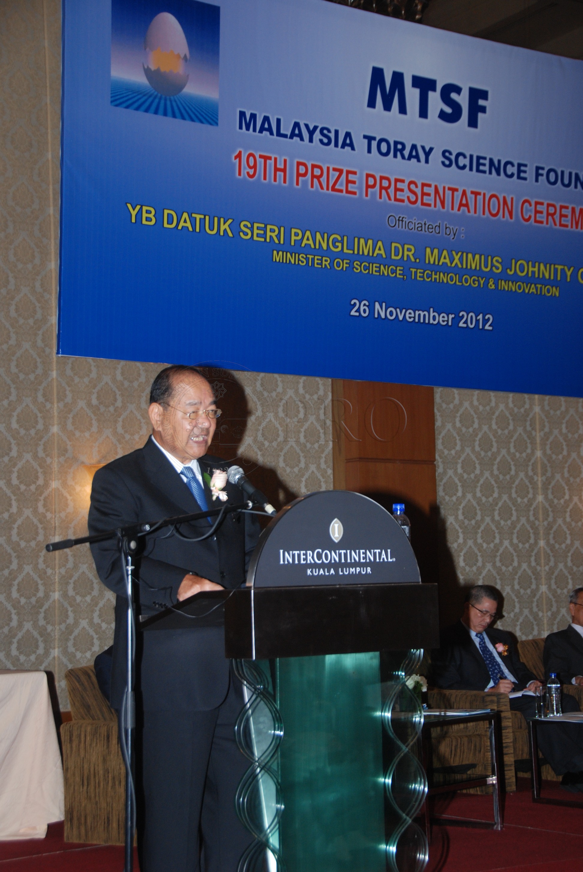 PRO 12 135 toray DSC 9040